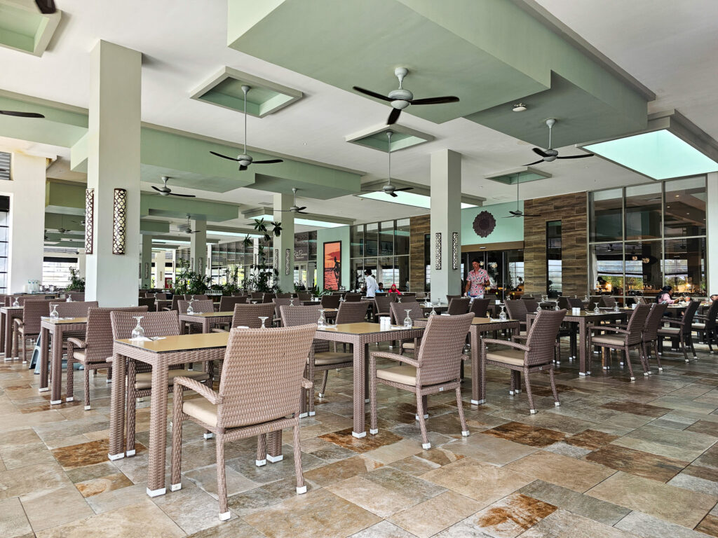 Outdoor seating area riu sri lanka restaurant