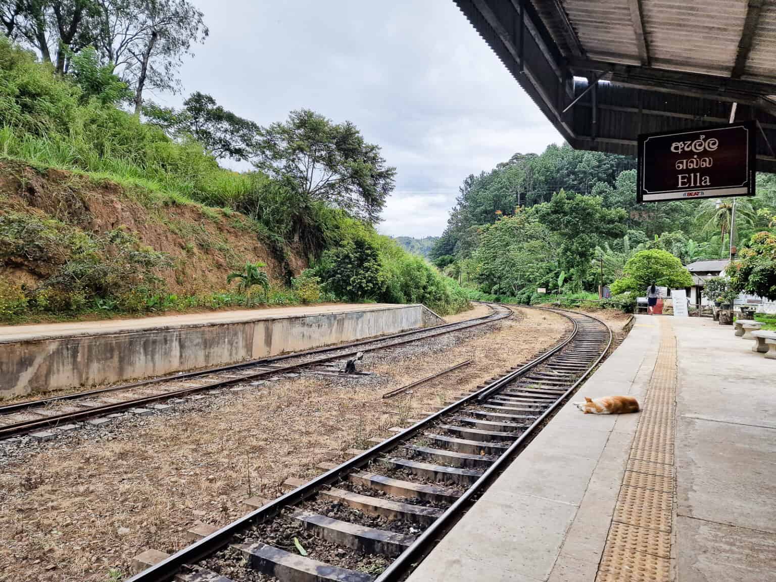 Sri Lanka Train from Ella (Kandy Ella Train) - flawlessjourneys.co.uk